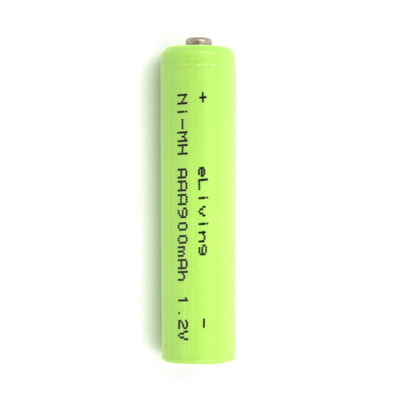 4 piles AAA rechargeables. NiMH 1,2 V 900 mAh.